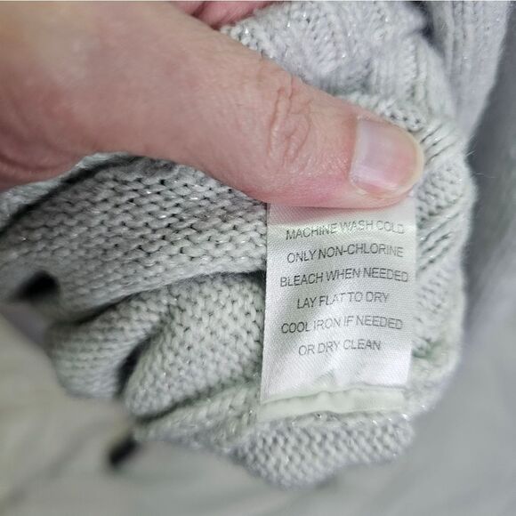 Evereve Gray Crewneck Sweater Size XS - Picture 6 of 7